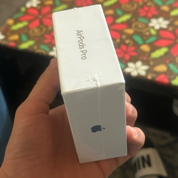 NEW Apple AirPods Pro 2nd Generation - Picture 9 of 11